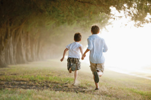 Nằm ngủ mơ thấy anh trai, em trai là điềm báo gì, các con số may mắn liên quan 1 Nằm ngủ mơ thấy anh trai, em trai là điềm báo gì, các con số may mắn liên quan